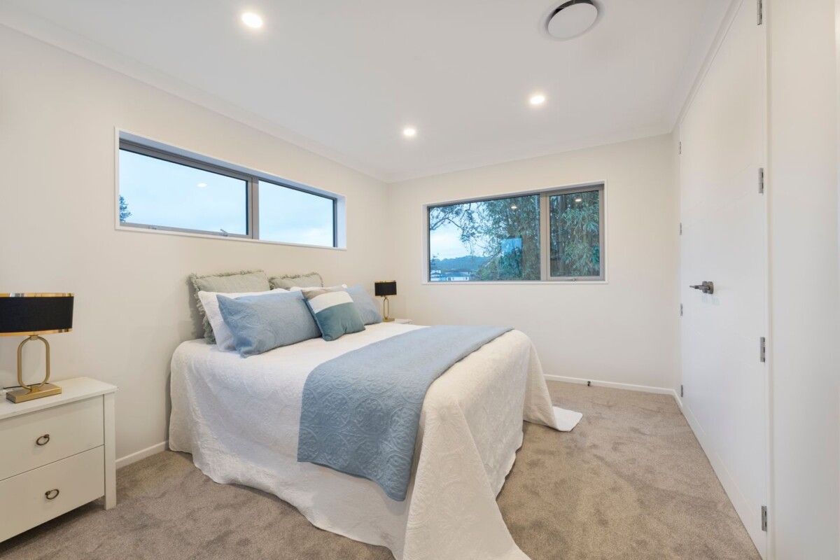 New modern 4 bedrooms house on 638m2 section, built-in Bluetooth sound system, Mitsubishi central air conditioning, 41D Candia Road, Swanson, Auckland