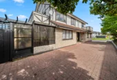 Aucyion $1 RESERVE, 4 bedrooms house on 716m2 land, 21 Rushgreen Avenue Pahurehure, Auckland
