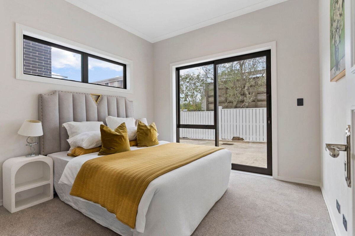 Must sell, Ignore CV of $3.5M,, Enquires Over $2,500,000, 294m2 4 beds 4.5 bath house with double garage on 471m2 section, Westmere School is at your doorstep, Western Springs College, the zoo, and lakeside park are a short stroll away, while Cox’s Bay Reserve, boutique cafes, and the CBD remain within easy reach, 48A Garnet Road, Westmere, Auckland