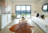 WALK TO LOCAL SCHOOL, minutes to shopping centre, 31 Kiato Lane, Flat Bush, Auckland