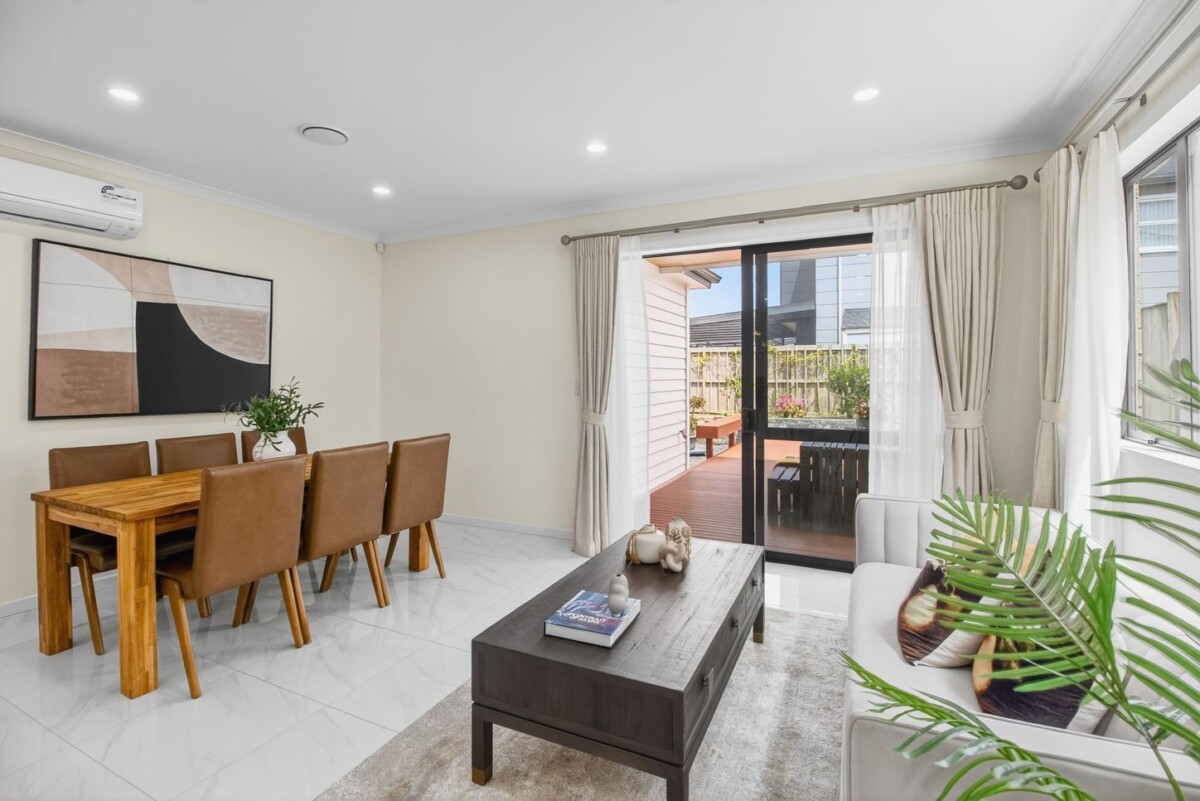2 legal kitchens, Vendor Gone, Keys Available, 7 bedrooms house, 13 Puoro Street, Flat Bush, Auckland