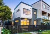 End Terrace – Extra Privacy & Natural Light, 4/67 Kervil Avenue, Te Atatu Peninsula,Auckland