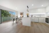 Stylish 4 bedrooms Family Home in Prime Location, Top School Zone, 4/17 Auburn Street, Grafton, Auckland