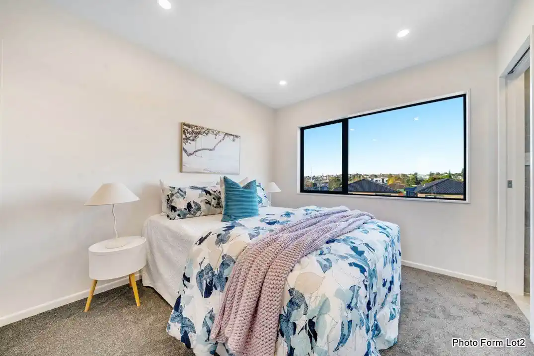 Reserve Views, Brandnew 3 beds home, handy location, 1/32 Tiraumea Drive, Pakuranga, Auckland