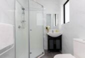 Super Affordable Seaview 3 bedrooms Home, 48B Waddell Avenue, Point England, Auckland