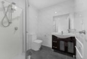 Super Affordable Seaview 3 bedrooms Home, 48B Waddell Avenue, Point England, Auckland
