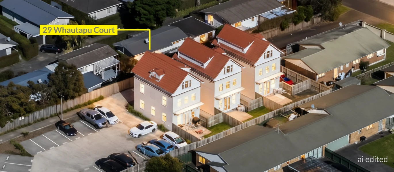 Standalone 4 beds 2.5 baths home with 2 car parks on 162m2 section, close to schools, shops, motorway access, Paradise Ice Skating, Akarana & Titirangi Golf Clubs, 29 Whautapu Court, Avondale, Auckland