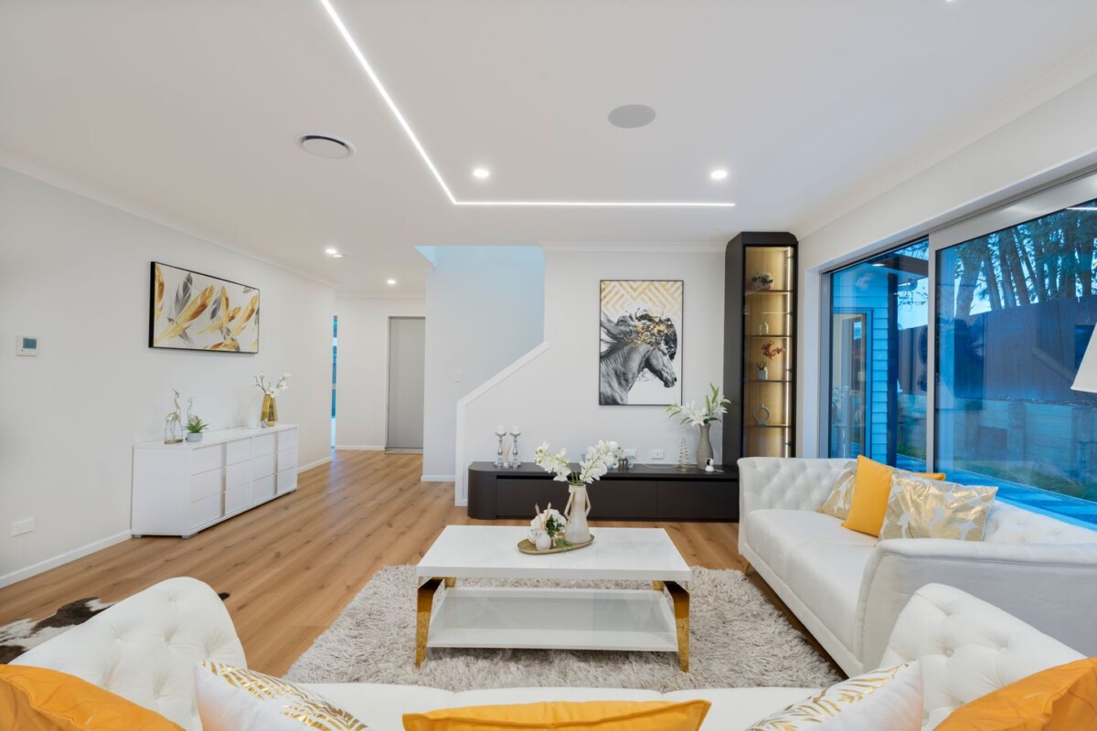 New modern 4 bedrooms house on 638m2 section, built-in Bluetooth sound system, Mitsubishi central air conditioning, 41D Candia Road, Swanson, Auckland