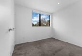Super Affordable Seaview 3 bedrooms Home, 48B Waddell Avenue, Point England, Auckland