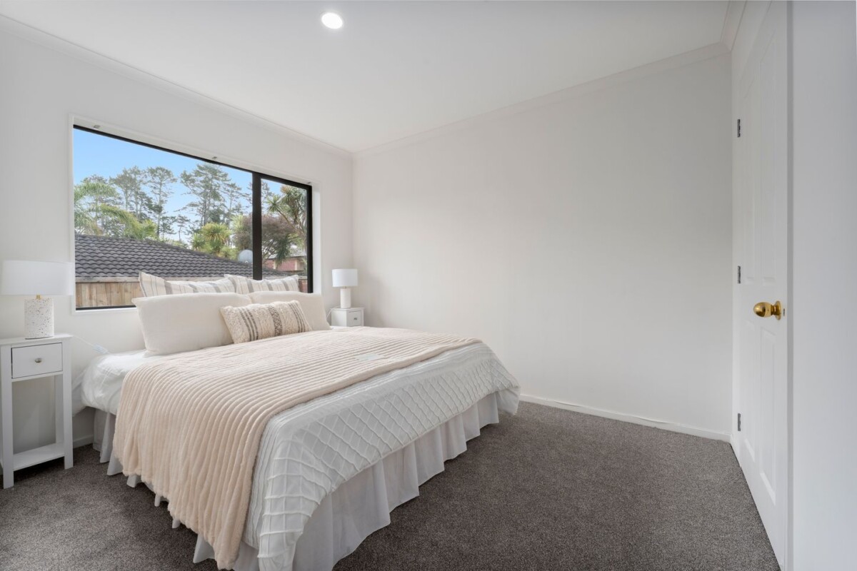 Fresh, Fabulous & Family-Ready in Summerland Zone, 13B Parkcrest Drive, Henderson, Auckland