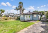 Must sell, DGZ school zone, 3 bedrooms house on 1053m2 land, Minutes from Newmarket, Mt Eden, Dominion Road, and motorways, 150 The Drive, Epsom, Auckland