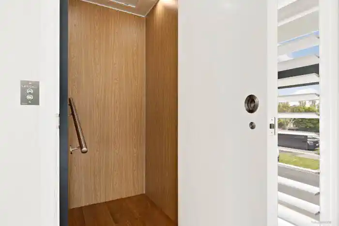 Brandnew 4 bedrooms modern coastal luxury by the Beach, 8B Sayegh Street, St Heliers, Auckland