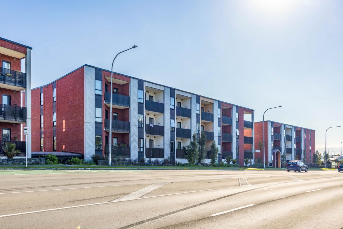 Urgent Sale, Owner Has Bought and need this sold now, 2 rooms 1 bath 1 car park apartment, G03/1B Oakley Avenue, Waterview, Auckland
