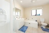 Just minutes from Blockhouse Bay Village,, 102E Taylor Street, Blockhouse Bay, Auckland