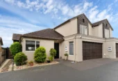 Botany Downs Secondary College zone, Freehold 3 bedrooms home, 18 Fairfield Lane East Tamaki Heights, Auckland