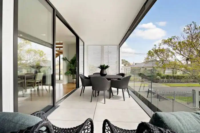 Brandnew 4 bedrooms modern coastal luxury by the Beach, 8B Sayegh Street, St Heliers, Auckland