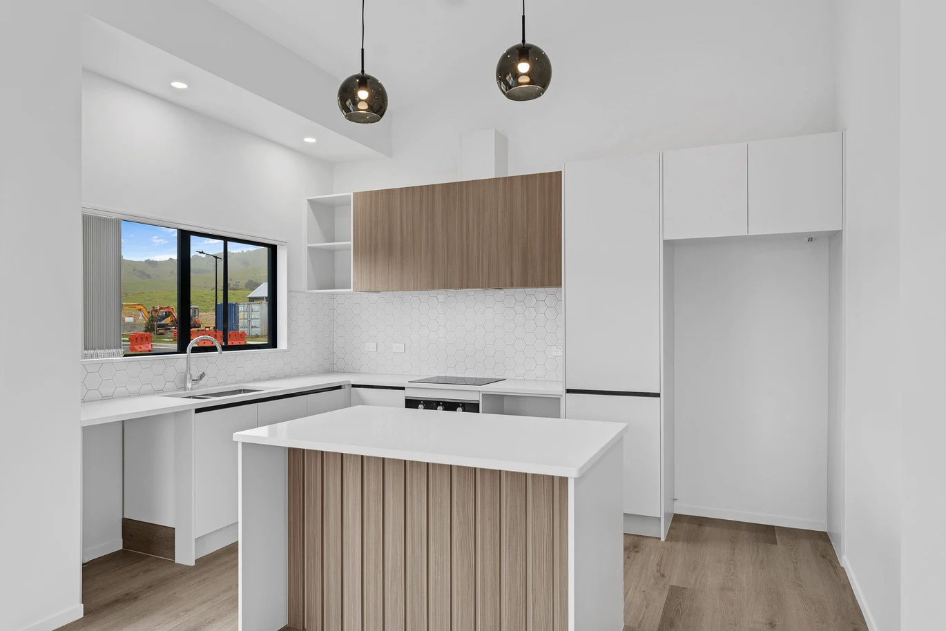 Brandnew 3 beds 2 baths house on 596m2 section, with beaches, walking tracks, and boat ramps just minutes away, 104 Mataikokako Loop, Kawakawa Bay, Auckland