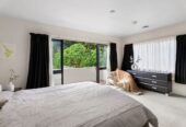 MUST SELL, 3 bedrooms home, offers the perfect balance of tranquility and convenience, 99A Redoubt Road, Goodwood Heights, Auckland