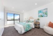 Super Affordable Seaview 3 bedrooms Home, 48B Waddell Avenue, Point England, Auckland