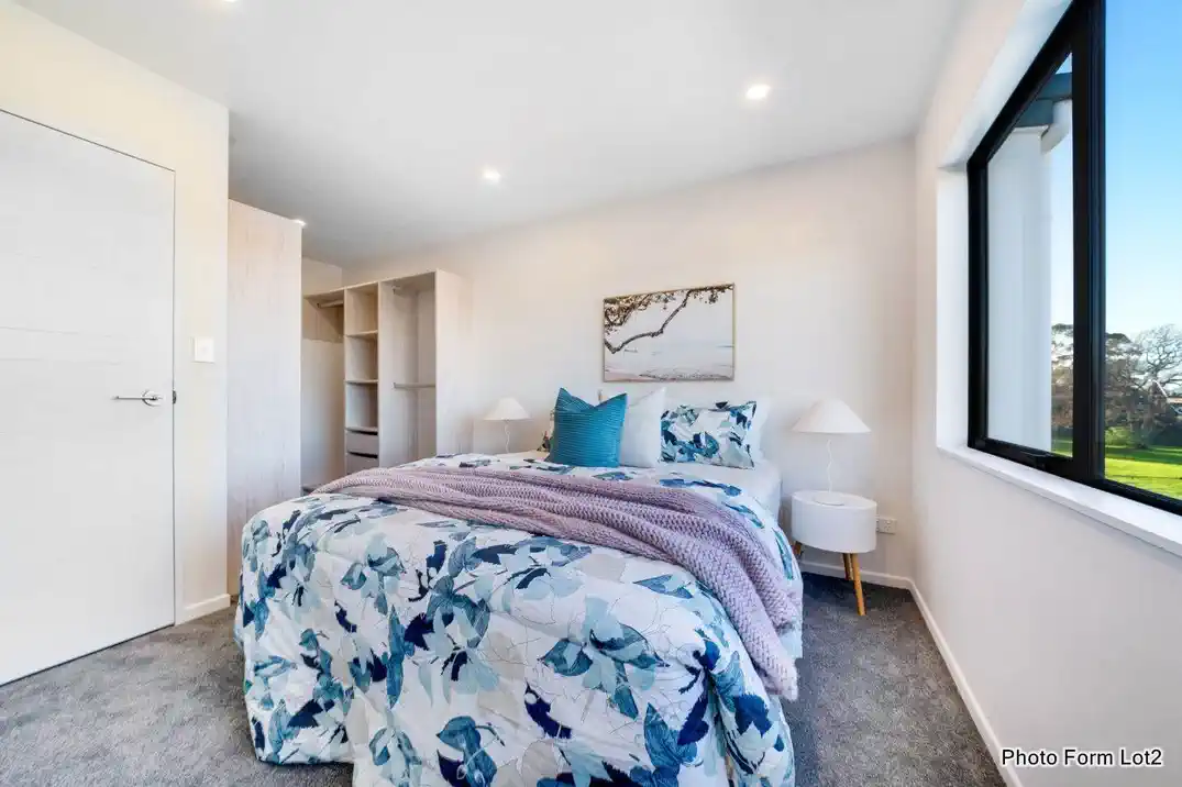 Reserve Views, Brandnew 3 beds home, handy location, 1/32 Tiraumea Drive, Pakuranga, Auckland