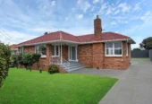 RENOVATED, 3 bedrooms house on 553m2 section, in the Heart of Manurewa, 14 Oxford Road, Manurewa, Auckland