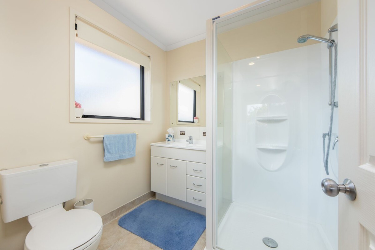 Just minutes from Blockhouse Bay Village,, 102E Taylor Street, Blockhouse Bay, Auckland