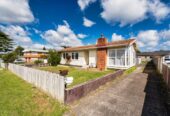 Asking below CV, standalone 3-bedrooms house on a half share of 819m² (flat land), 1/49 President Ave, Papakura, Auckland