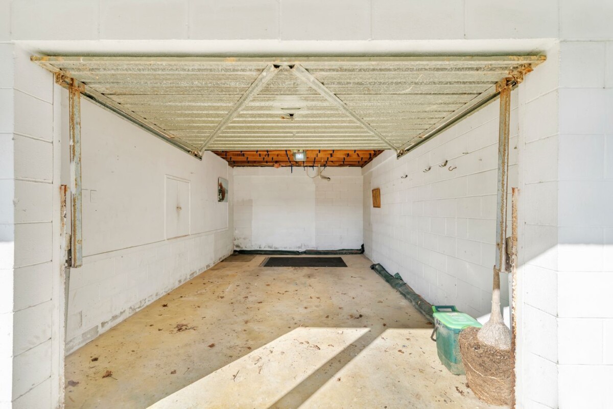 Refreshed, Supersized 2 bedroom home, 65 Stanaway Street, Hillcrest, Auckland
