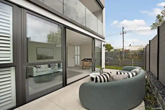 Brandnew 4 bedrooms modern coastal luxury by the Beach, 8B Sayegh Street, St Heliers, Auckland