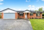Fresh, Fabulous & Family-Ready in Summerland Zone, 13B Parkcrest Drive, Henderson, Auckland