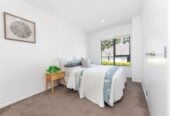 Super Affordable Seaview 3 bedrooms Home, 48B Waddell Avenue, Point England, Auckland