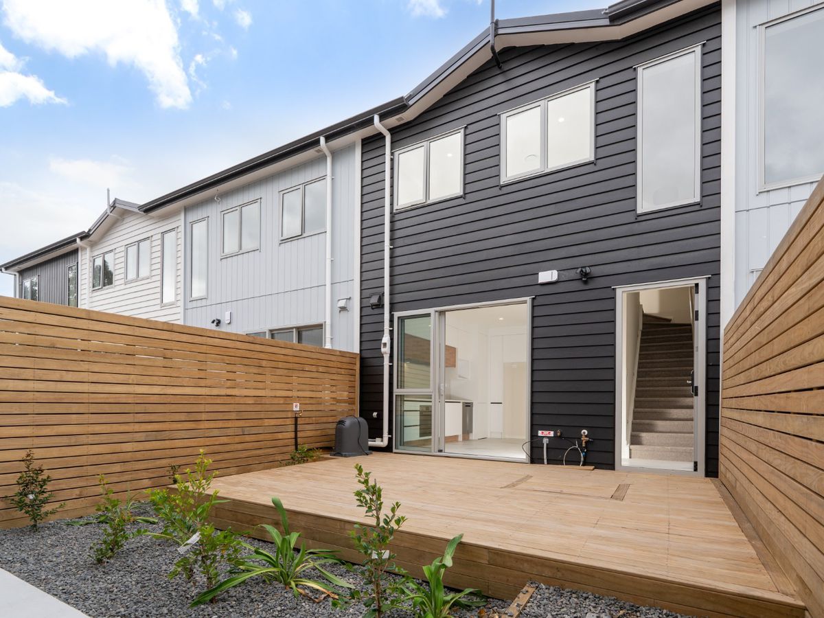 For rent, 2 bedrooms 2 bathrooms townhouse, 6 / 20 Bentley Road, Otara, Auckland