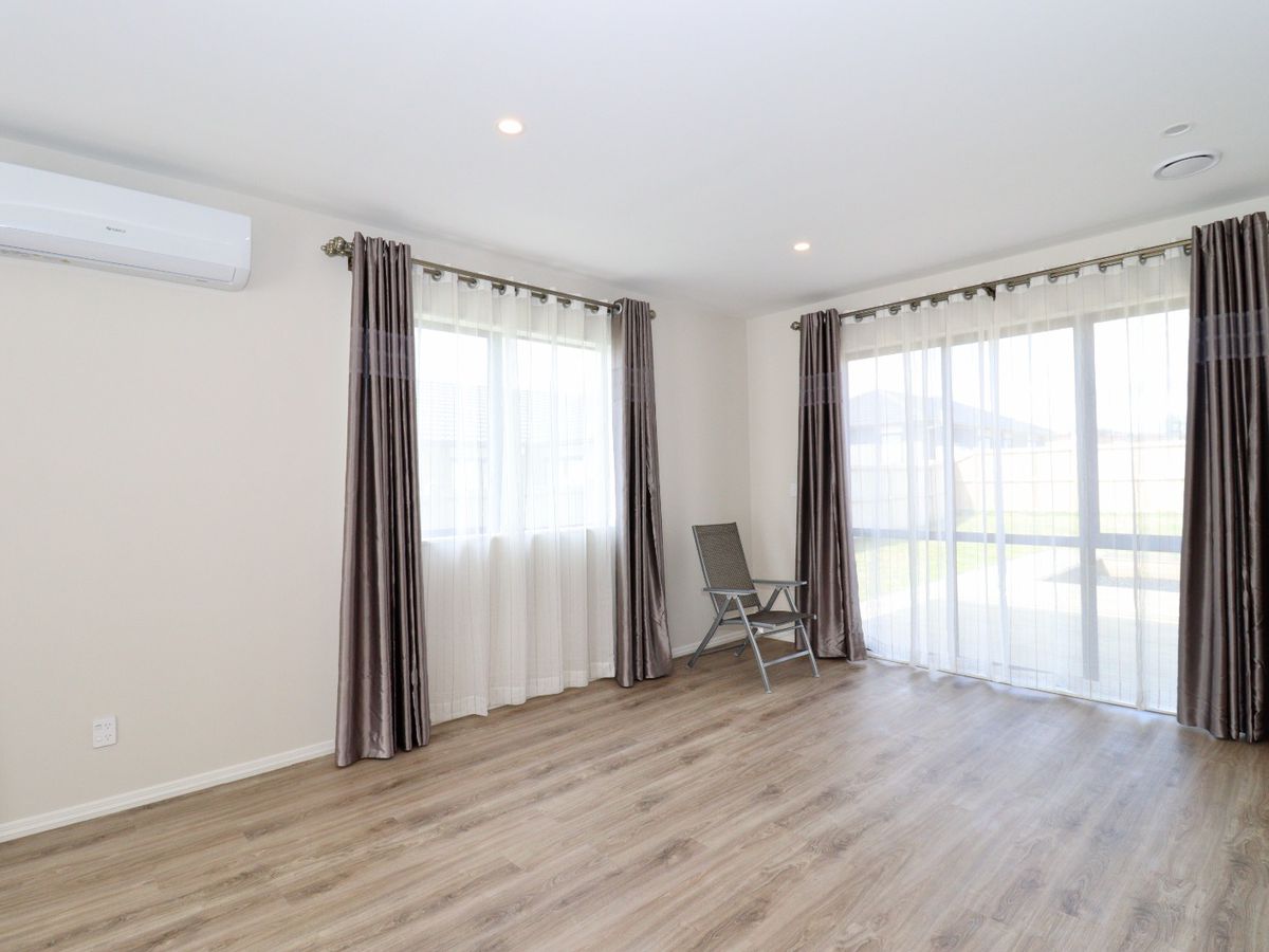 For rent, 4 bedrooms 2 bathrooms house, 30 Booker Drive, Tuakau, Available from 25 Nov