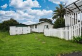 6 beds (4+2) house on 1105m2, walks to Lynn Mall, Zoned Residential – Terrace Housing and Apartment Building, 3199 Great North Road, New Lynn, Auckland