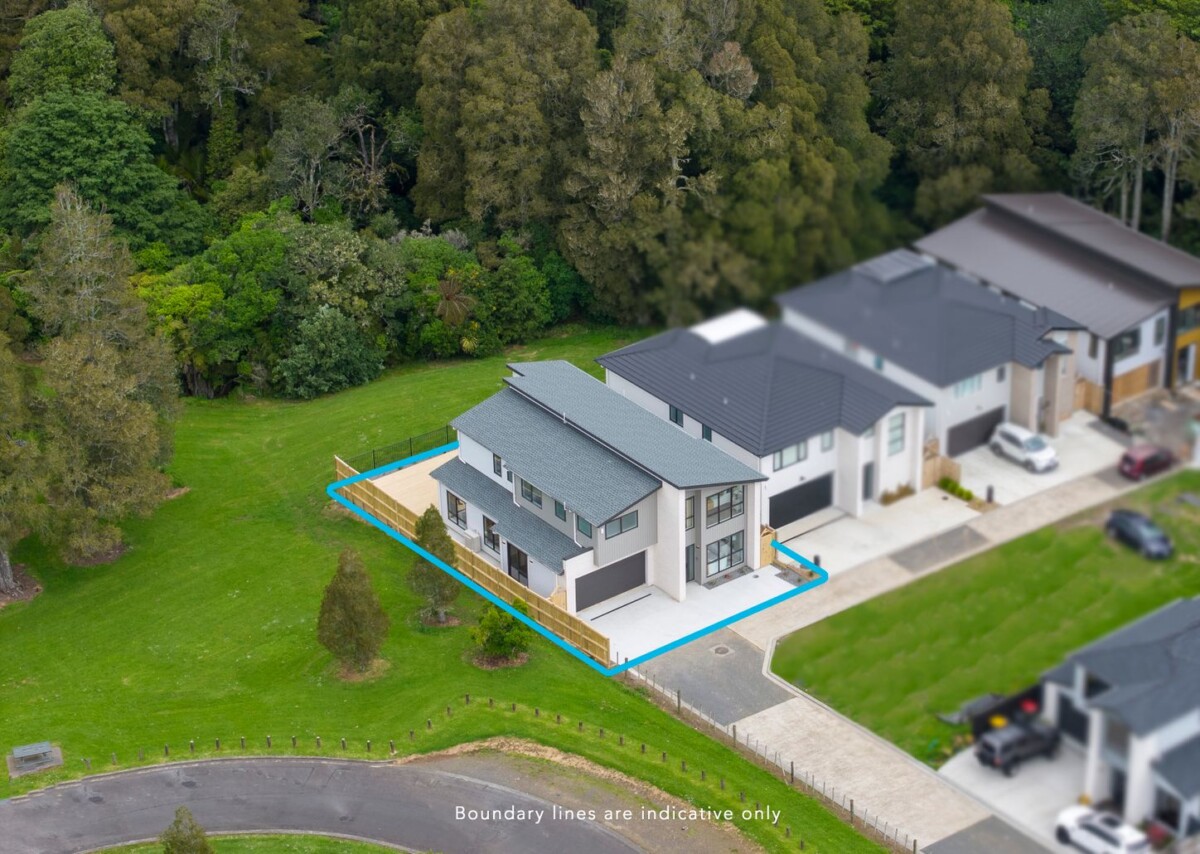Two kitchens, Brandnew 5 bedrooms house, Muphys Bush is Your Back Yard, 2F Hughs Way, Flat Bush, Auckland