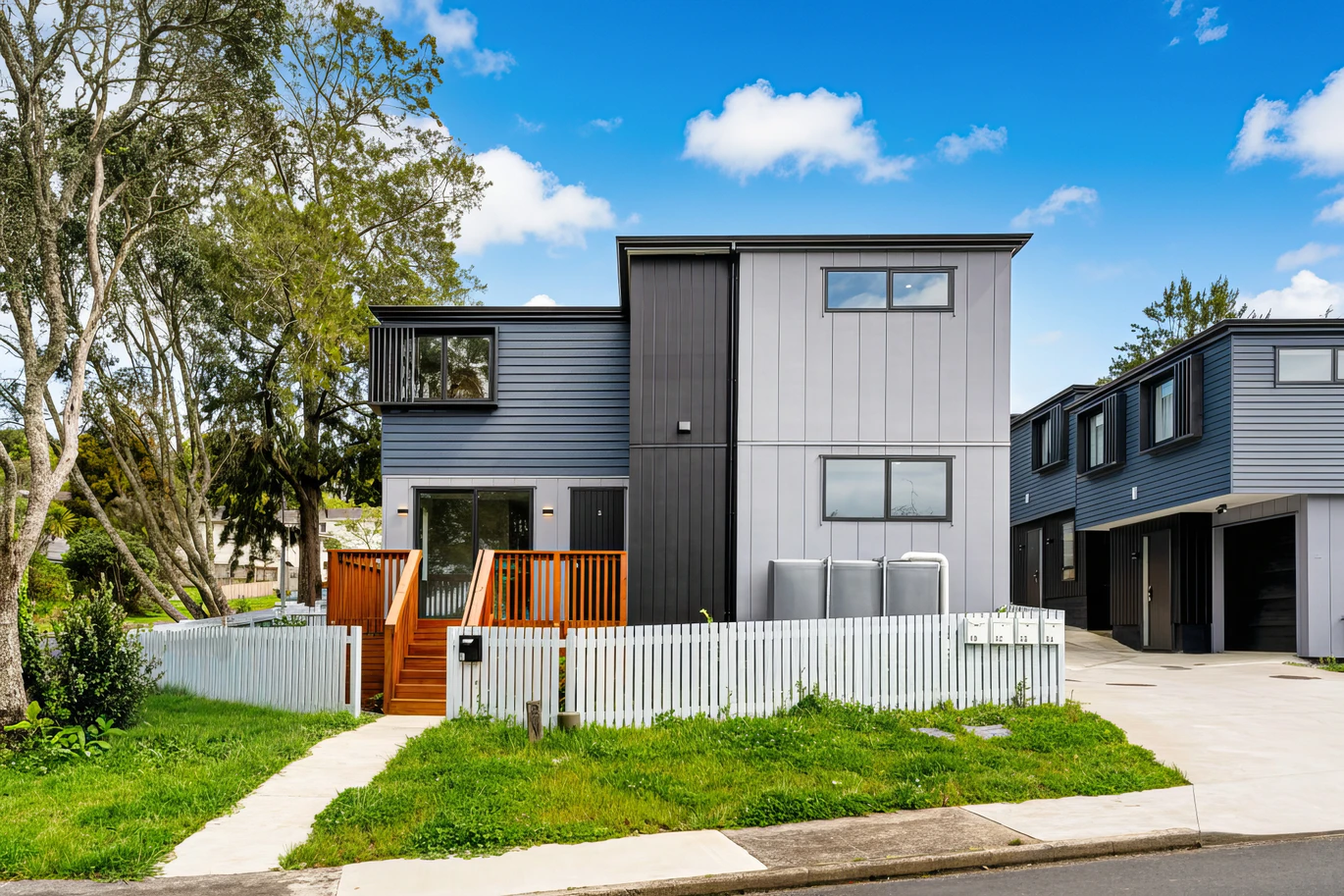 DoubleWestlake school zone, move-in ready, brandnew standalone 4 beds home, 2 Kama Place, Sunnynook, Auckland