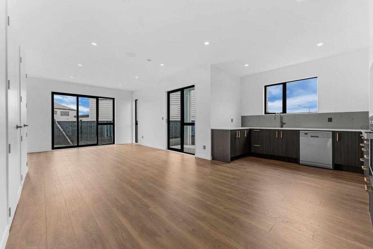 Christmas Special- Brand New 4 bedrooms home-Must Be Sold, 133-137 Bremner Road, Karaka, Auckland