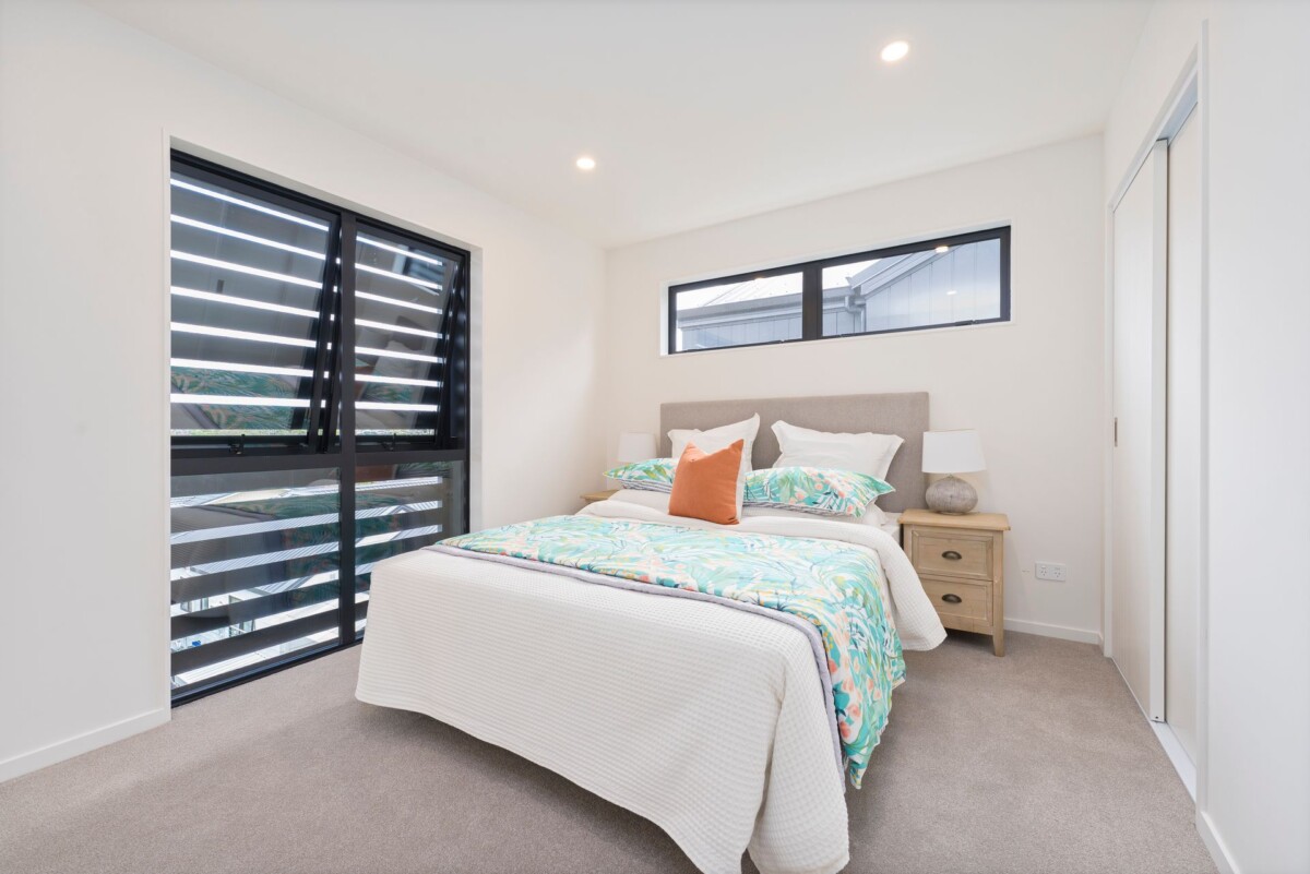10-Year Master Build Guarantee, Top school zone, brandnew freehold 3 beds home, walks to beach, 6 Shakespeare Road, Milford, Auckland