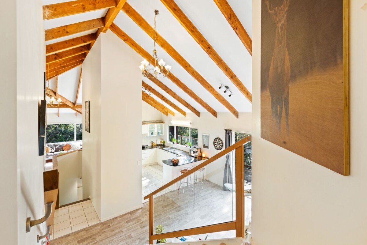 Family Selling To Go Own Direction, 5 beds house on 1184m2 section, Moments from school, shops, etc, 8F Roseberry Avenue, Birkenhead, Auckland