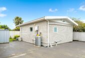 3 beds house on 736m2 section, with 2 beds sleepout, 3 Glen Marine Parade, Glendene, , Auckland