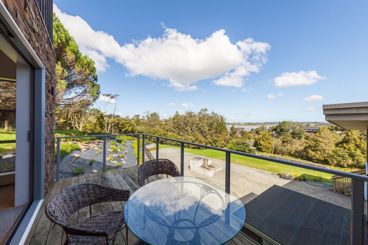 Luxury 598m2 lifestyle 6 beds house on 17,715m2 land, Minutes from Albany Mall, with a private bush track leading to a tidal inlet and boat pier, 42 Merewhira Road, Paremoremo, Auckland