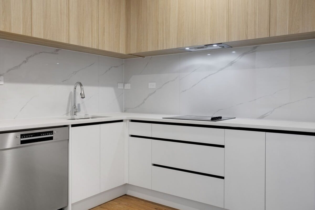 Huge Price Drop – Must Be Sold Urgently, Brandnew 3 beds home with Views, minutes to Westgate Mall, 4/196 Royal Road, Massey, Auckland
