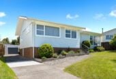Move-in ready, Renovated 3 beds house, Located directly across from Glendene Reserve and playground, 6 Thornlow Street, Glendene, Auckland