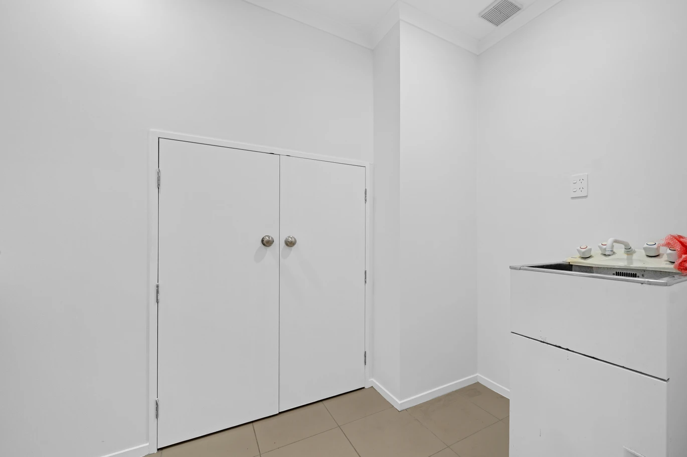4 beds home on 264m2 section, near shops, schools, and public transport, 44 Figaro Crescent, Takanini, Auckland