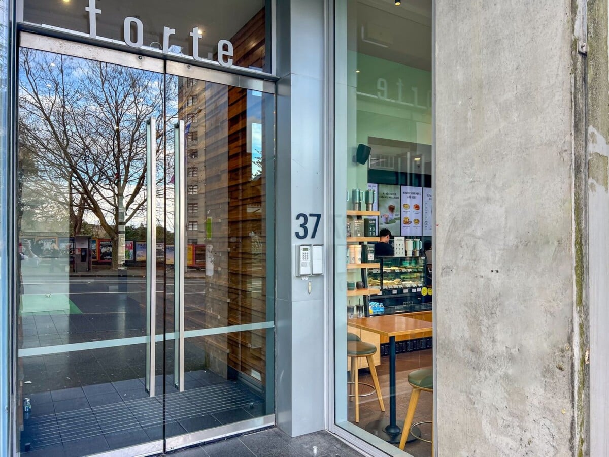 Double Auckland Grammar school zone, Unit Titil (no leasehold worries), 2 beds 1 bath CBD, walks to Uni, 208/37 Symonds Street, Grafton, Auckland
