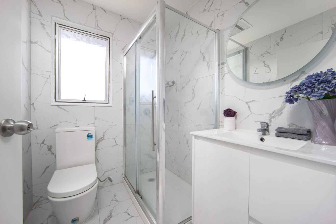 3 beds house on 675m² section, Walk to Green Bay Schools, 90 Lantana Road, Green Bay, Auckland