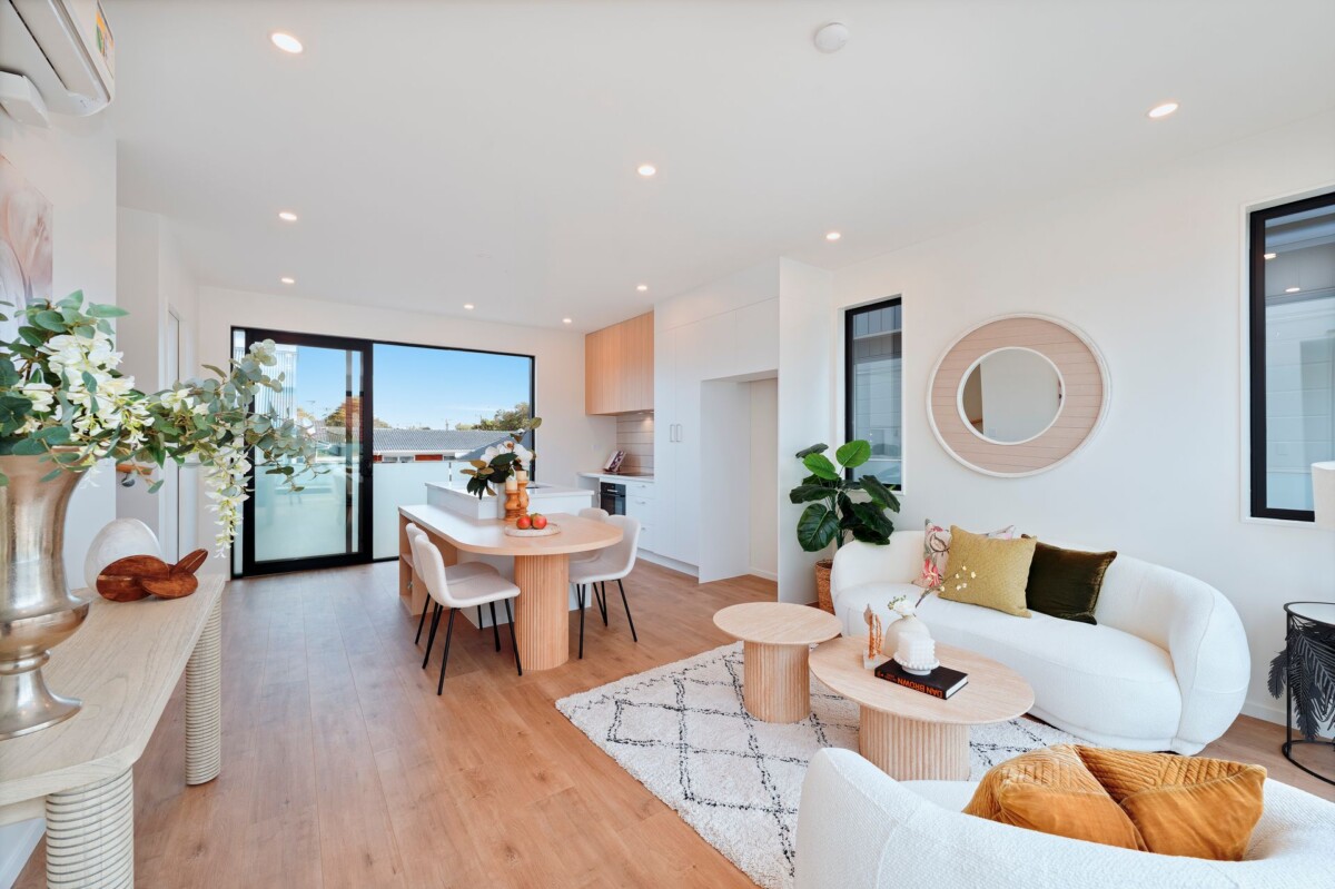 10-Year Master Build Guarantee, Top school zone, brandnew freehold 3 beds home, walks to beach, 6 Shakespeare Road, Milford, Auckland