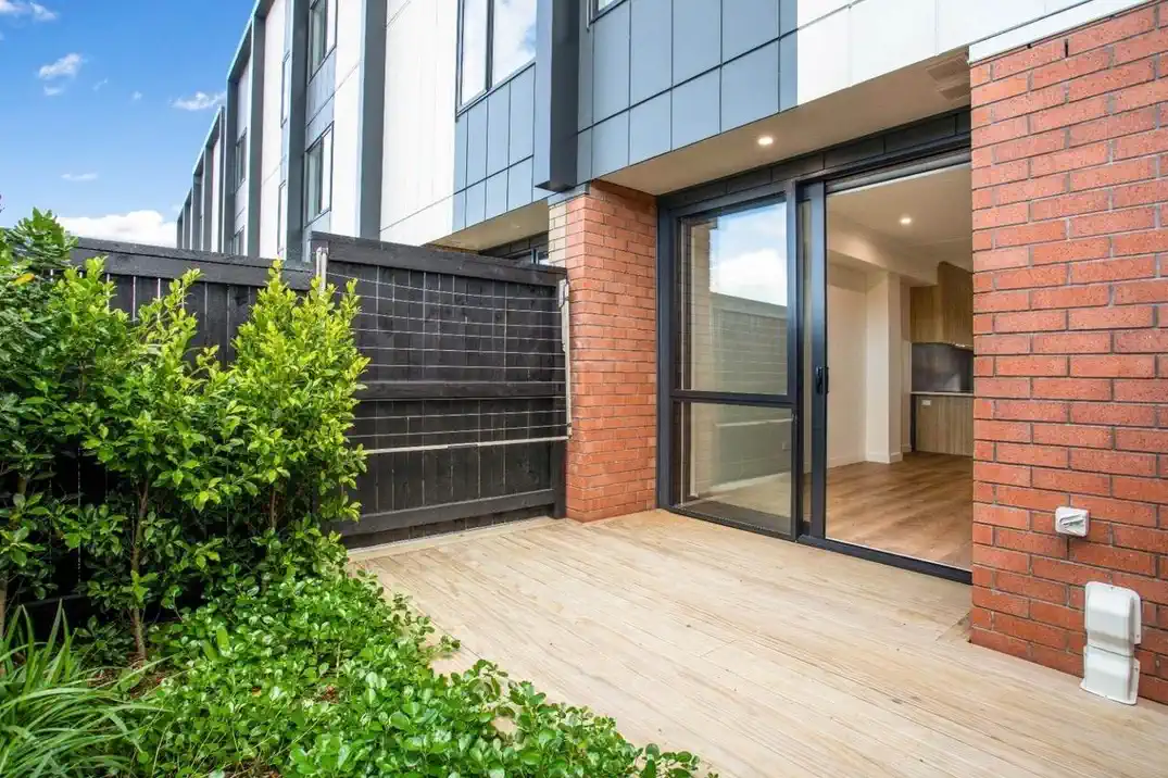 Brandnew 3 beds home, minutes to Westgate Mall, 64 Parkwood Avenue, Westgate, Auckland