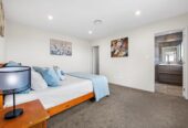 Must sell, Relocating Vendor, 6 beds house with Self-Contained 2-Bedroom Granny Flat, 32 Carrygawley Road, Flat Bush, Auckland