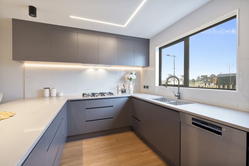 10 years master builder warranty, Brandnew 4 beds house, Built-in Sound System, central air conditioning, 19 Taipahitini Road, Rosehill, Auckland